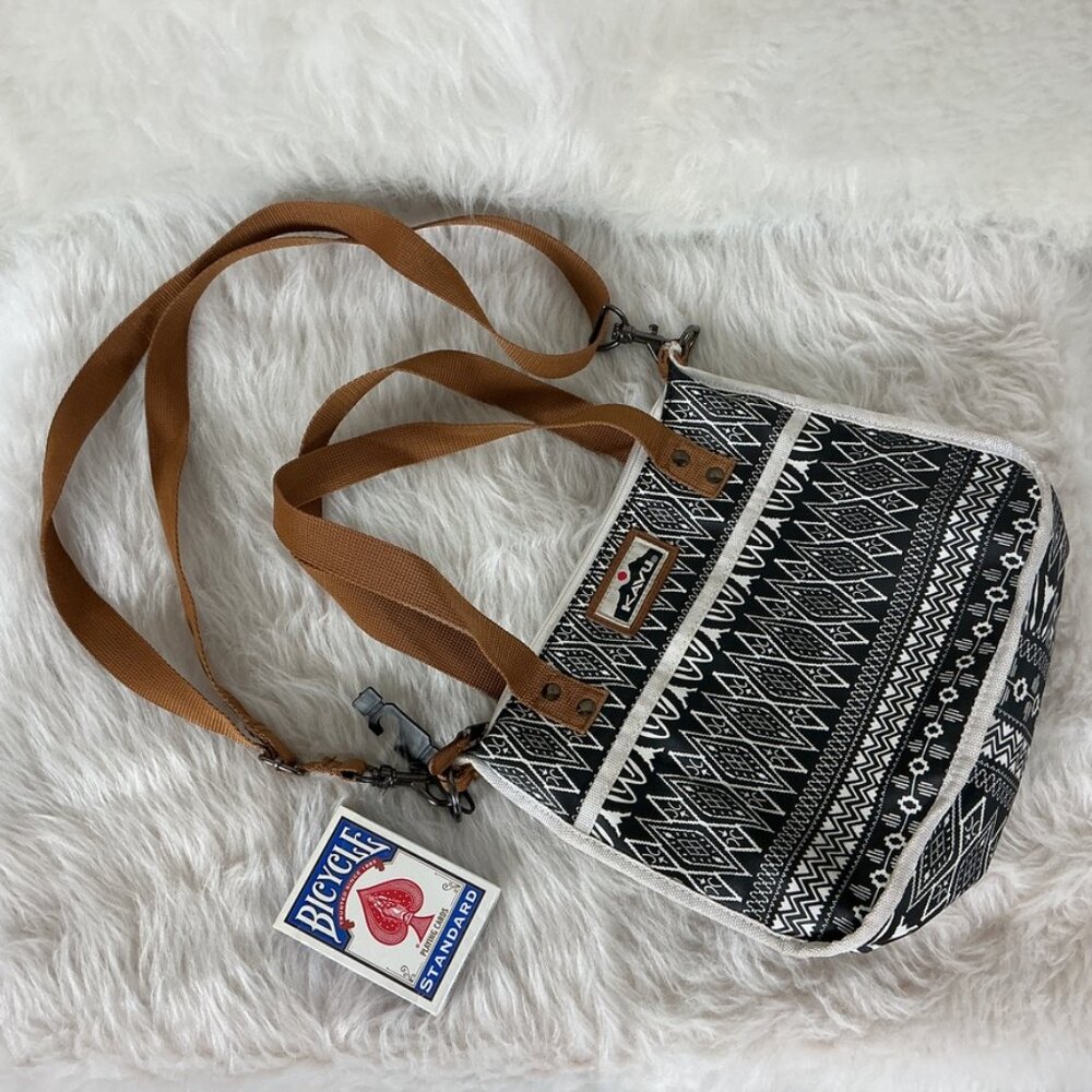 Kavu Black & White Tribal Print Brown Top Handle Crossbody Pascale Bag NWOT
